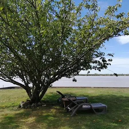 Le Chez Nous Bed & Breakfast