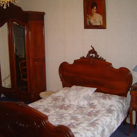 Le Chez Nous Bed & Breakfast