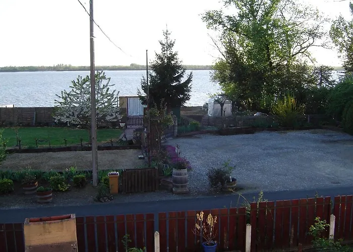 فندق مبيت وإفطار Le Chez Nous Gauriac