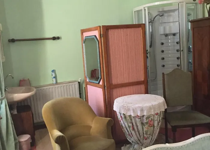 Le Chez Nous Couette-café 3*